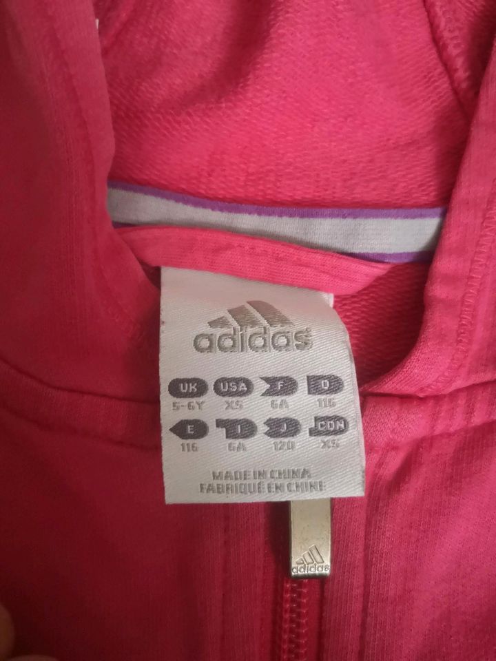 Adidas Sportjacke gr 116 Himbeerrot in Erlangen