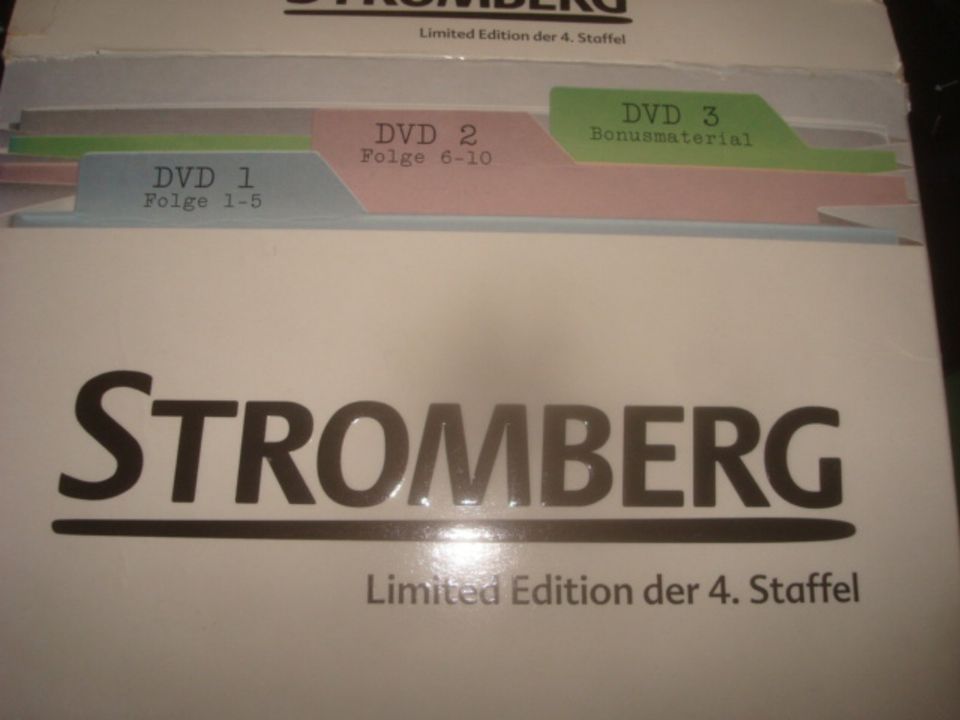 TV Serie Stromberg - Staffeln 1 - 4 + PC Spiel + Taschenbuch in Velbert