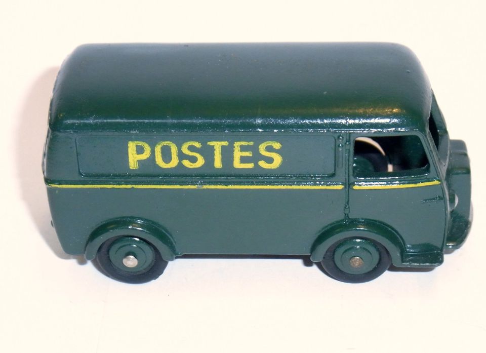 Dinky Toys (France) No. 25B Peugeot Van "Postes", 50erJahre in Bönningstedt