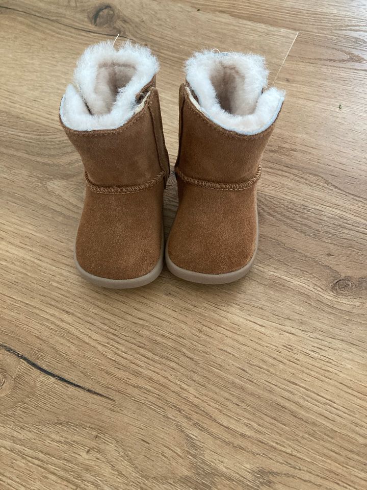 UGG s Babyschuhe XS in Alfdorf