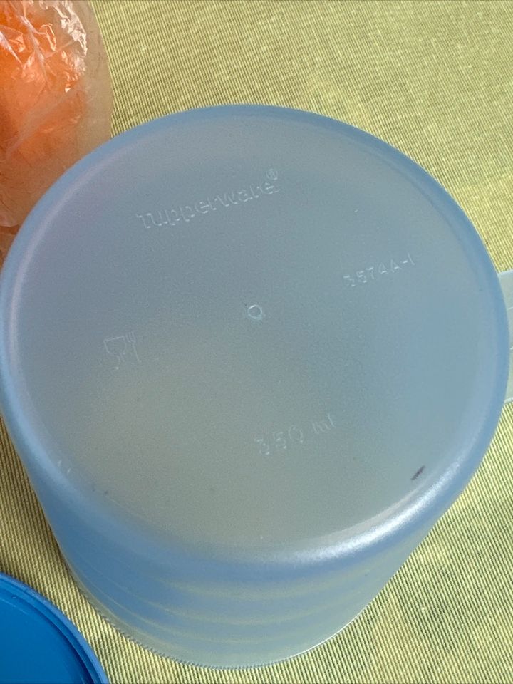 Tupperware junge Welle Becher neu orange Deckel in Weilerbach