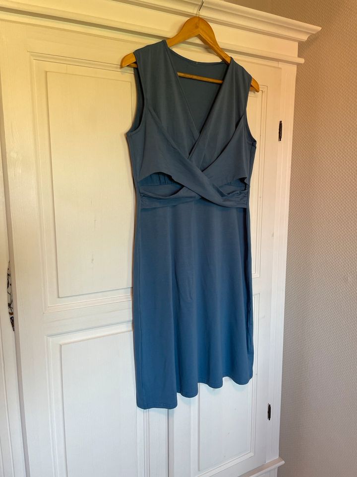 Kleid XL neu in Petersberg