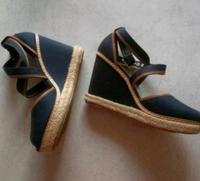 Damenschuhe Tommy Hilfiger Leder Sandalen Neu Nordrhein-Westfalen - Sprockhövel Vorschau