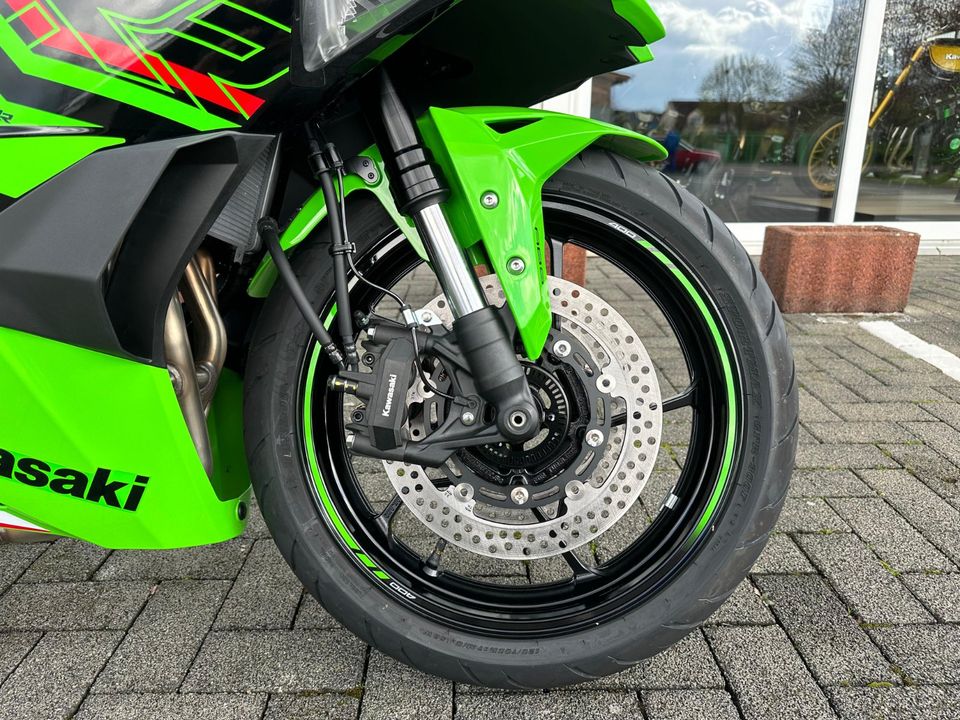 Kawasaki ZX-4RR 2024 Neufahrzeug  A2-fähig in Bergkamen