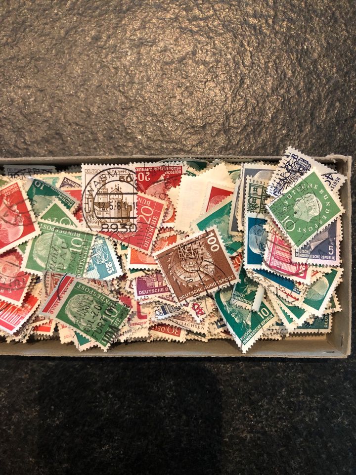 Briefmarkensammlung in Hiltenfingen