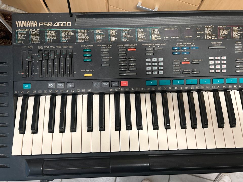 Keyboard Yamaha PSR4600 in Wilhermsdorf