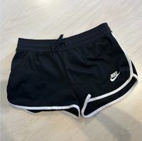 Nike Shorts Baden-Württemberg - Singen Vorschau