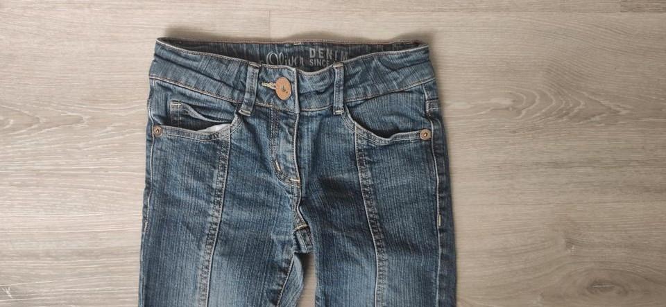 dunkelblaue Jeanshose für Mädchen von S. Oliver - Gr. 140 slim in Bad Kissingen