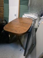 Tisch mit zwei Stühlen Niedersachsen - Wildeshausen Vorschau