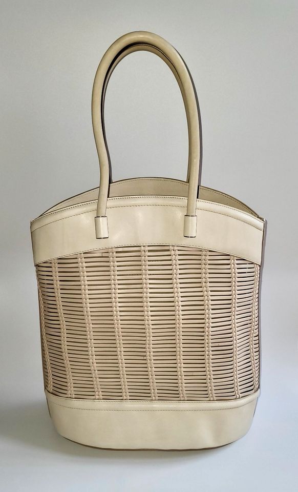 BALLY Handtasche / Shopper / Schultertasche Beyra Elfenbein / NEU in Stuttgart