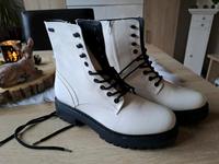 Esprit Boots Stiefel Schuhe weiß 40 neu Nordrhein-Westfalen - Ahlen Vorschau