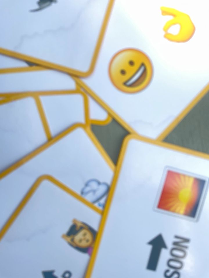 Kartenspiel Emoji Quiz in Leipzig
