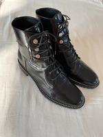 Wunderschöne schwarze Stiefeletten aus Lackleder von DIOR, Gr. 39 Wandsbek - Hamburg Bergstedt Vorschau
