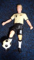 Fußball Spieler Figur, Deutschland, beweglicher Ball, 14,5 cm, Berlin - Hohenschönhausen Vorschau