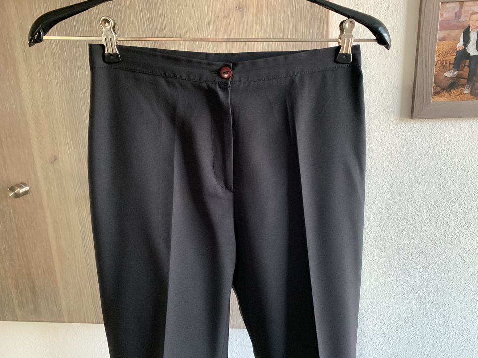 SASCH elegante Stoffhose schwarz Gr. 34  super leicht in Jörl