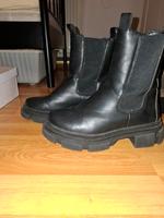 Schwarze plateau boots Niedersachsen - Amelinghausen Vorschau