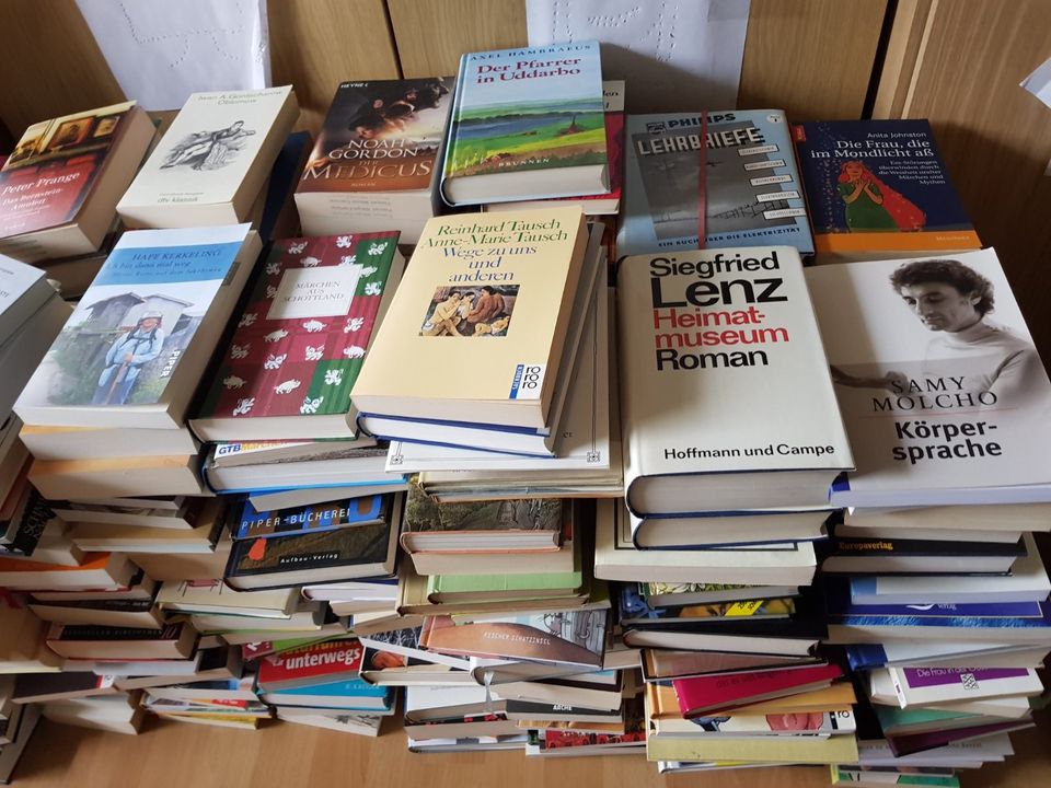 hunderte schöne Bücher jedes 1 Euro Romane Bildbände Kunst Geschi in Pilsach