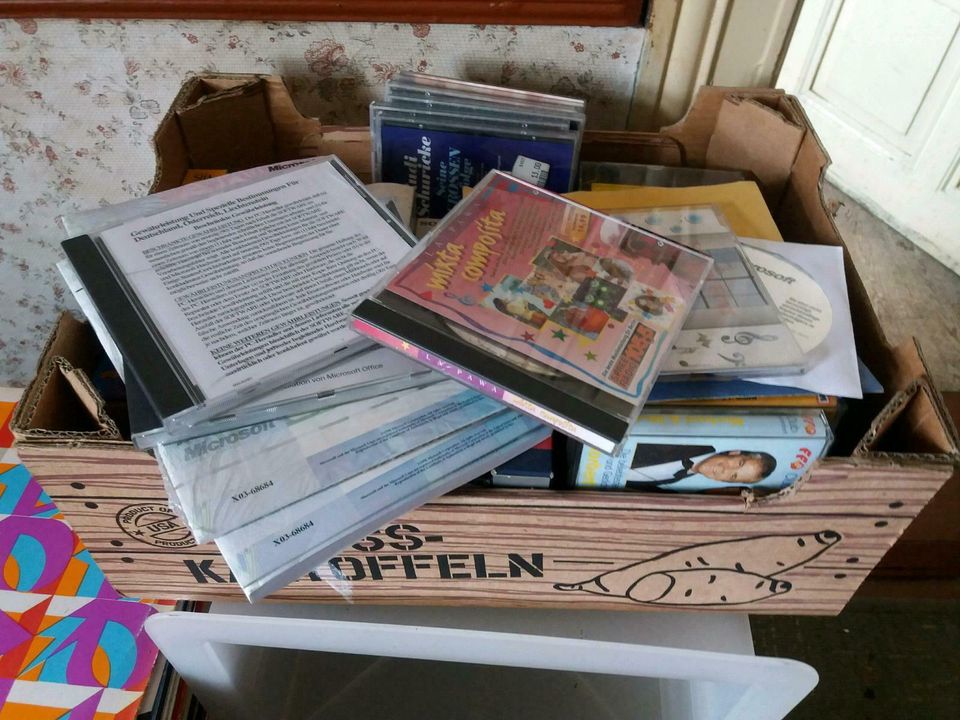 Trödel Restposten Trödelware Bücher Schallplatten zu verkaufen in Herzberg/Elster