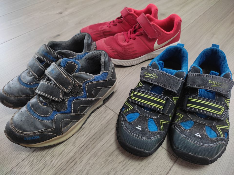 Schuhe Größe 31 ua Nike Geox Superfit Racing und Sandalen in Ludwigsburg