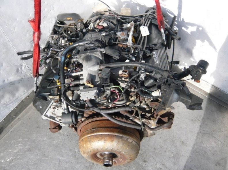 Motor 4.6 V8 LINCOLN TOWN 1994-2002 88TKM KOMPLETT in Berlin