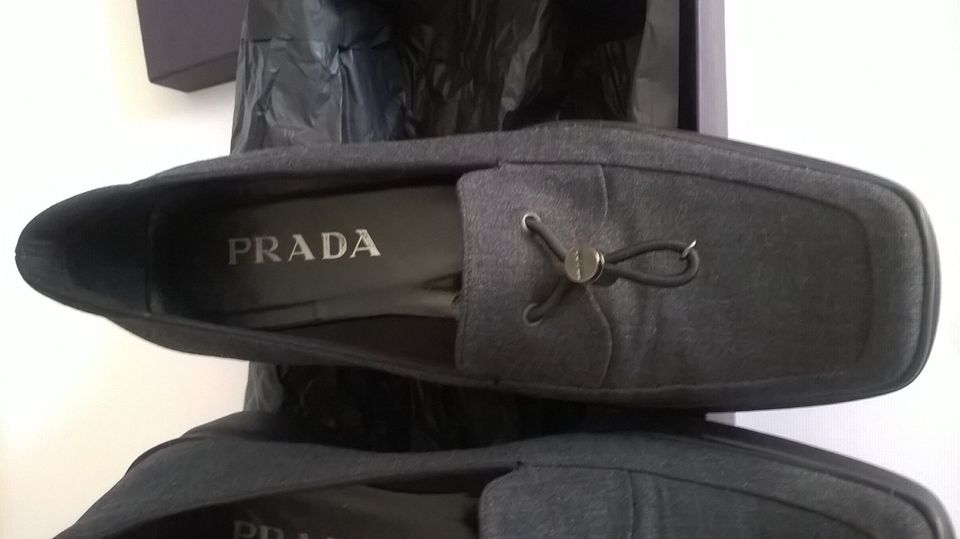 Unbenutzte PRADA Damenschuhe in Originalkarton ohne Etikett in Gütersloh