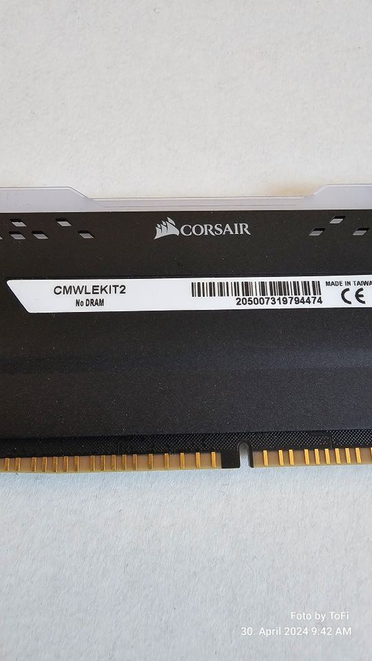 Corsair Vengeance RGB Pro DDR4 3200Mhz 64GB Kit (2x 32GB)+2x EWK in Mainz