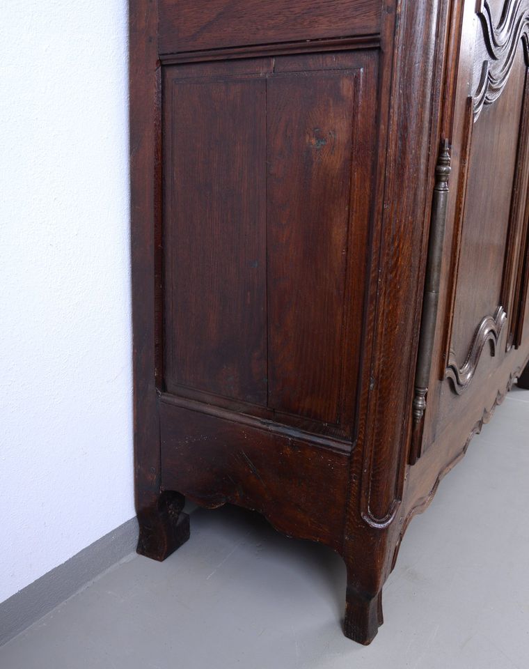 antiker Schrank Barock um 1800 Eiche Kleiderschrank Holz in Dresden