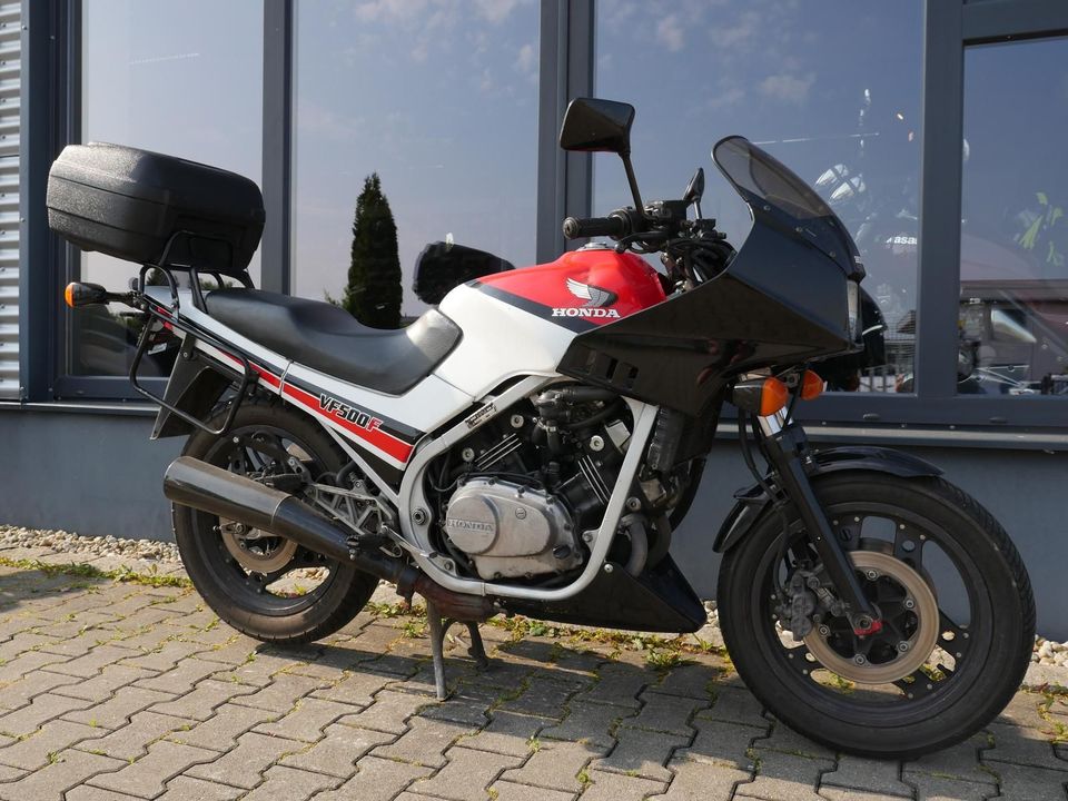 Honda VF 500 F - Modell 1984 - TopCase in Deggendorf