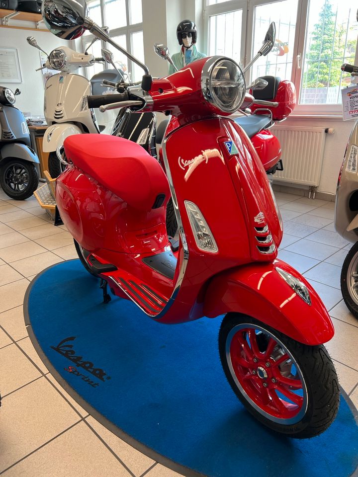 NEU Vespa Elettrica RED 70Km/h Rot Elektroroller E-Roller Roller in Freiburg im Breisgau