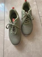 Sneaker, Turnschuhe Brandenburg - Petershagen Vorschau