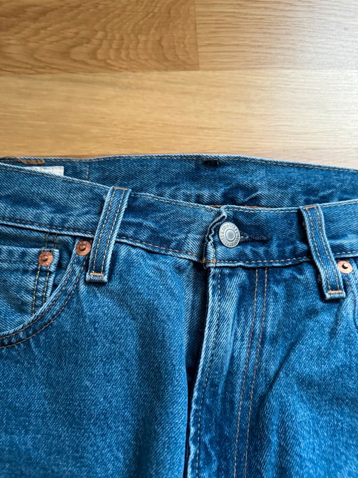 Levi’s 551Z Jeans, blau, 32/30 in Köln