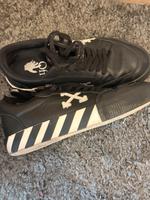 Ich verkaufe meine Schöne Schuhe Off White, gr 40 Bonn - Bonn-Zentrum Vorschau