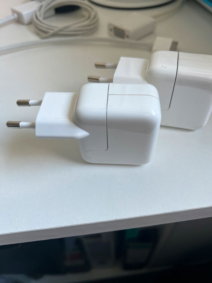 10 W USB Power Adapter in Nottensdorf