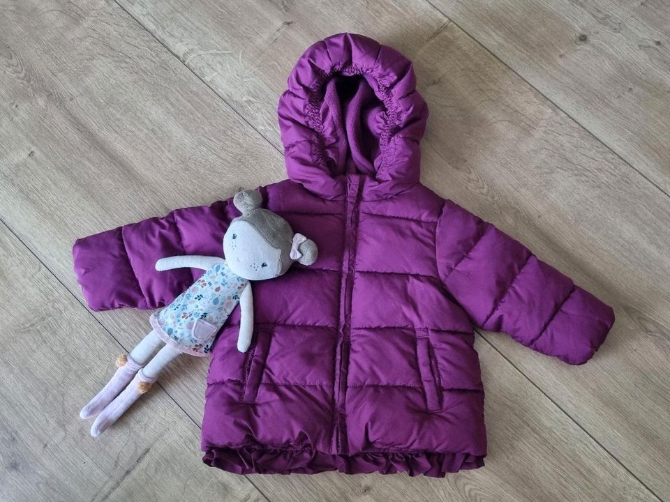 Schöne Winterjacke Mädchen Gr 80 von Next in Kreischa