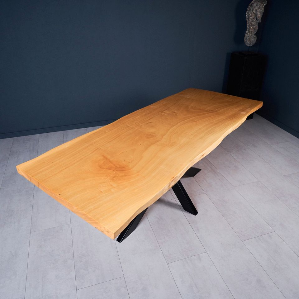 Baumscheiben Esstisch 220cm x ca. 88cm Nachhaltig Massivholztisch Baumstamm aus 1 Stück Holz Esstisch Bohlentisch Wohnzimmertisch Holztisch Design Tisch Stahlbeine Edelstahl Tischbeine in Ochtrup