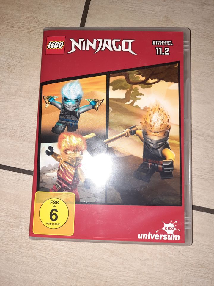 11 Ninjago DVDs Staffel 9 bis 13 in Hamburg
