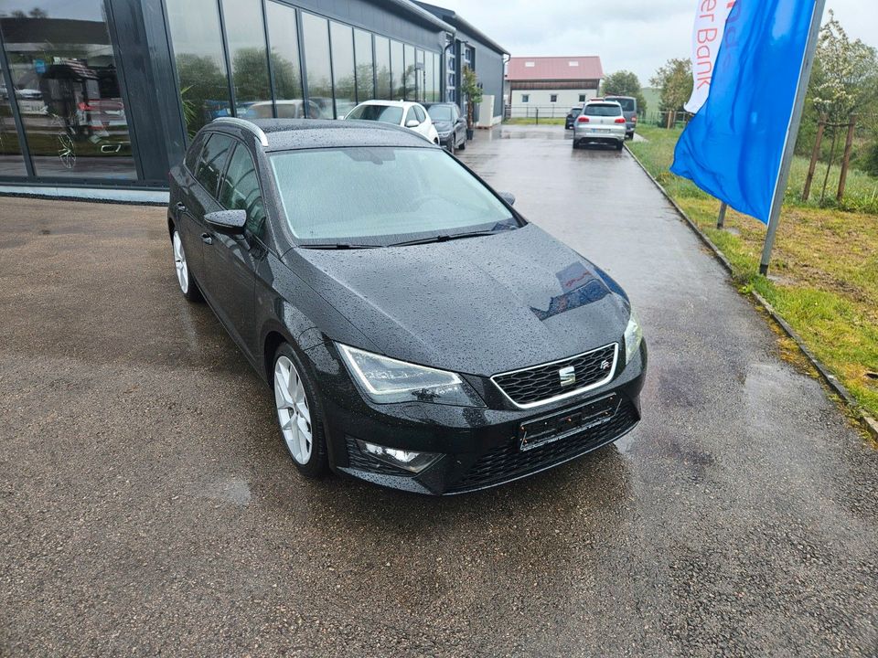 Seat Leon ST  2.0TDI FR"Navi"Sound"LED"18""AHK" in Unterschneidheim