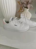Adidas Weisse Sneaker Neu! Nordrhein-Westfalen - Baesweiler Vorschau