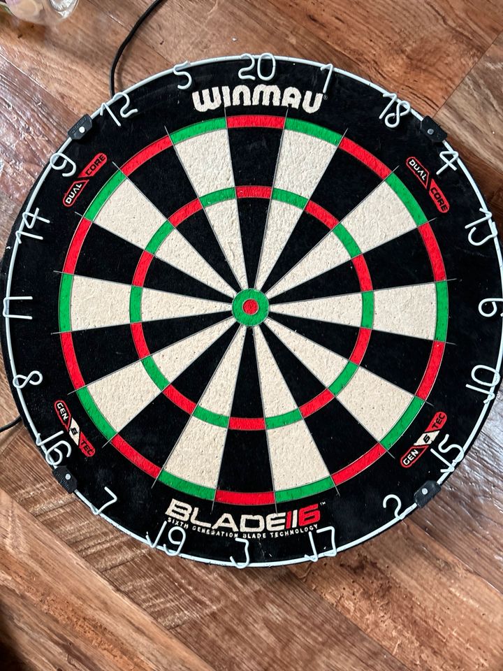 Winmau Blade 6 Dual Core in Kiel