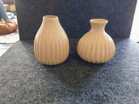 2 kleine Vasen beige scandi hygge Boltze Gruppe neu Set 5 € Hessen - Hadamar Vorschau