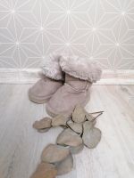 Baby Schuhe Wagenschuhe gefüttert Winterstiefel H&M 16 17 beige Rheinland-Pfalz - Wallmerod Vorschau