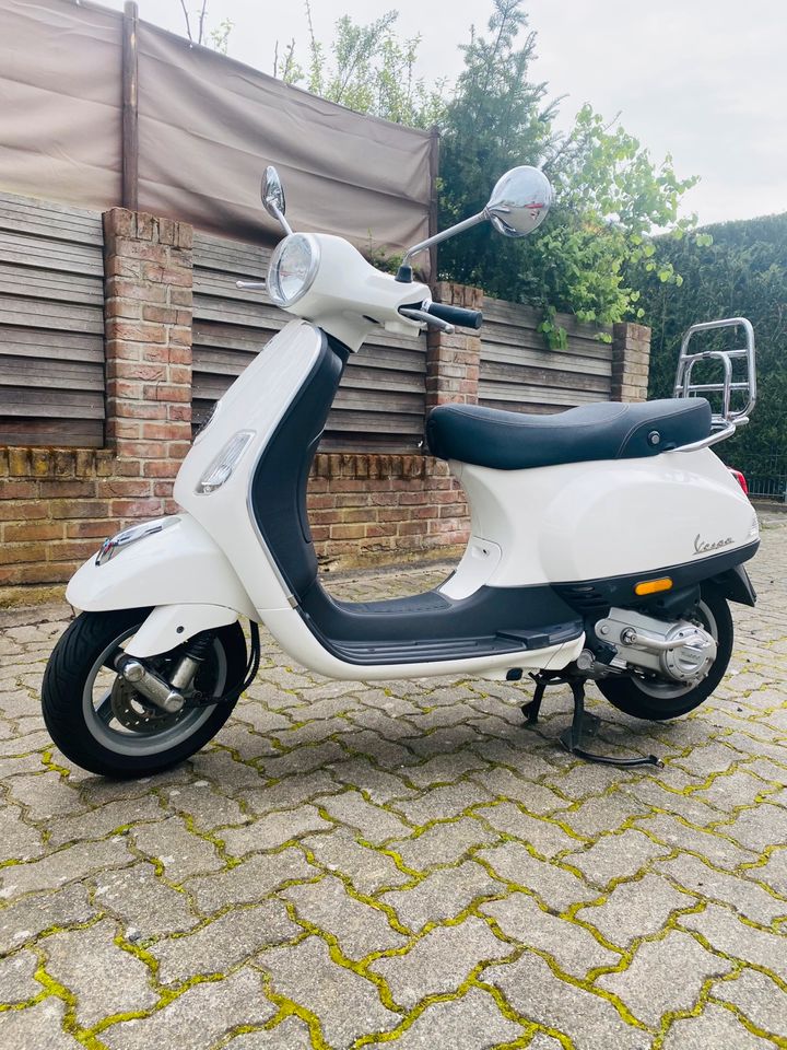 ❤️ Vespa LX 50 Piaggio 4 Takter weiß ❤️ inkl 3 Helme von Nexo in Erkelenz