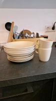 FÄRGKLAR Geschirr Ikea beige scandi Teller und Tasse Nordrhein-Westfalen - Übach-Palenberg Vorschau