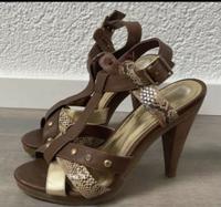 Sandaletten 39 Gold H&M Riemen Nieten Absatz Hessen - Rodgau Vorschau