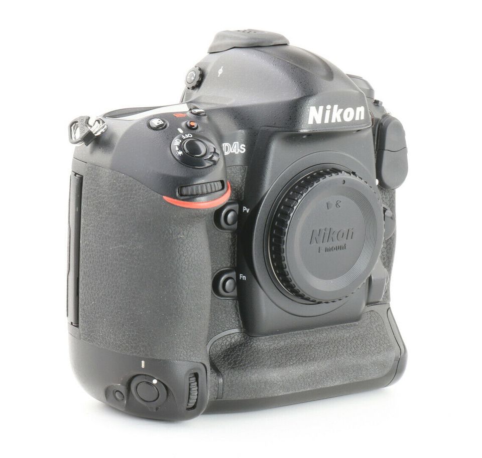 Nikon D4s + 112 Tsd. Auslösungen + Sehr Gut (240405) in Frankfurt am Main