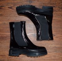 Greyder Lab - Leder-Chelsea-Stiefel Jacky Black Patent Größe 39 Nordrhein-Westfalen - Wassenberg Vorschau