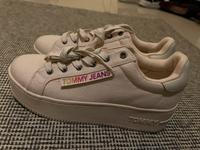 Plateau Sneaker Tommy Hilfiger Nordrhein-Westfalen - Herten Vorschau