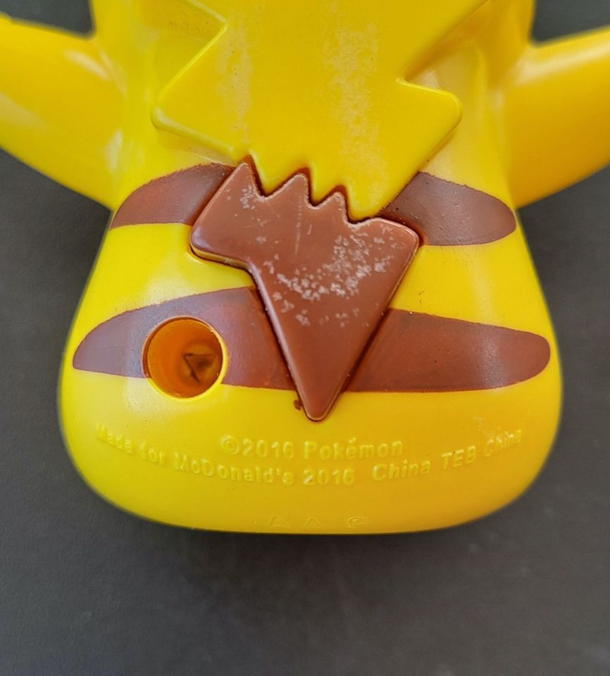 Pokemon Figur  - Pikachu - 2016 in Alt Zachun