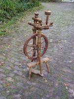 Spinnrad Holz alt sehr dekorativ Niedersachsen - Wardenburg Vorschau