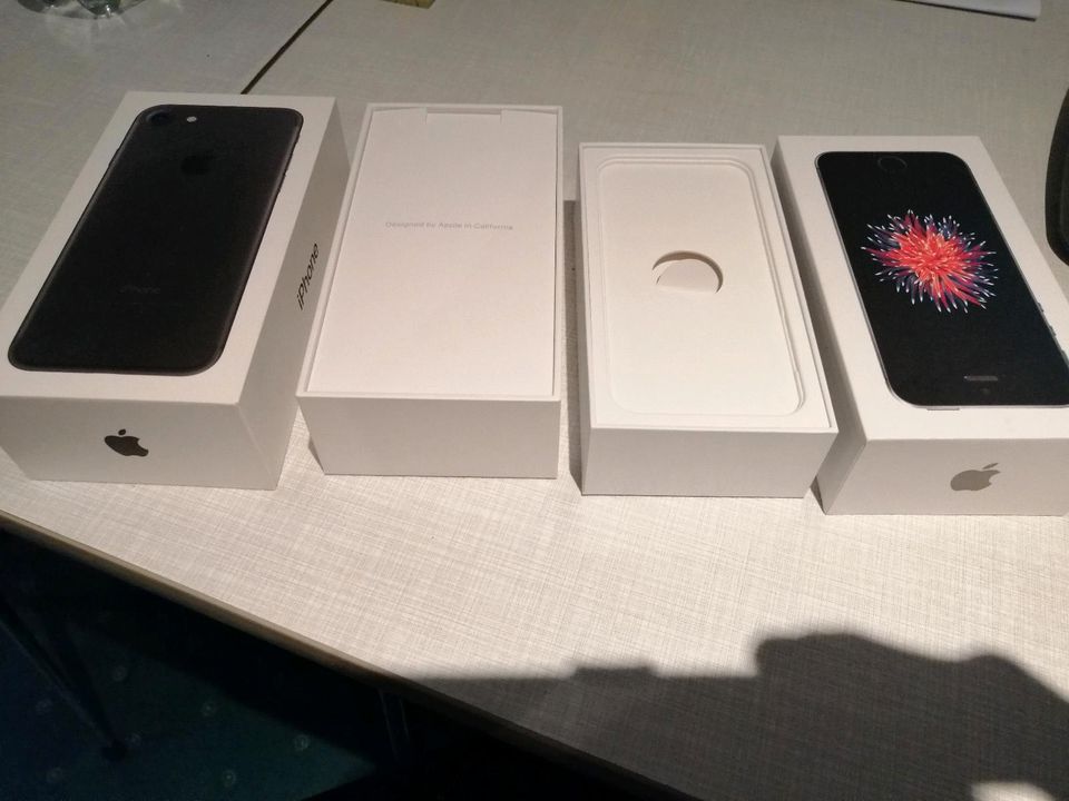 IPhone & IPhone SE Originalverpackung (ohne Handys) in Harsewinkel